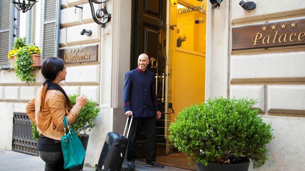 Ludovisi Palace Hotel Rome Exterior photo